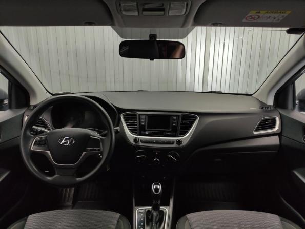 Hyundai Solaris II с пробегом 2017 года, цена 1 339 000 рублей, 126462 км, седан, Автокод Объявления