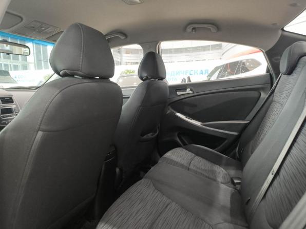 Hyundai Solaris I Рестайлинг с пробегом 2015 года, цена 980 000 рублей, 107600 км, седан, Автокод Объявления