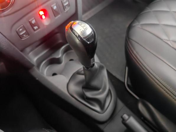 Renault Sandero II Рестайлинг с пробегом 2020 года, цена 929 000 рублей, 122060 км, хэтчбек, Автокод Объявления