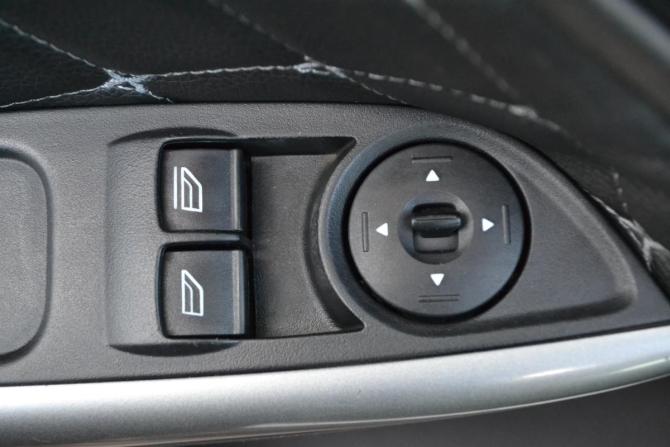 Ford Focus III с пробегом 2013 года, цена 790 000 рублей, 251499 км, хэтчбек, Автокод Объявления