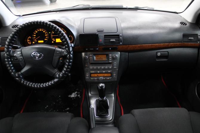 Toyota Avensis II Рестайлинг с пробегом 2006 года, цена 796 000 рублей, 223000 км, седан, Автокод Объявления