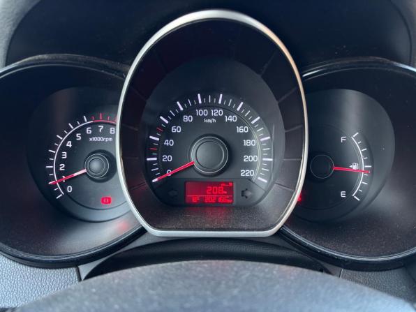 Kia Rio III Рестайлинг с пробегом 2016 года, цена 899 000 рублей, 201968 км, седан, Автокод Объявления