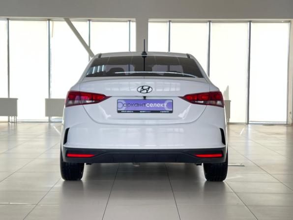 Hyundai Solaris II Рестайлинг с пробегом 2021 года, цена 1 550 000 рублей, 94677 км, седан, Автокод Объявления
