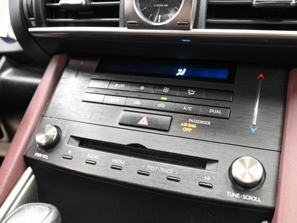 Lexus IS III Рестайлинг с пробегом 2019 года, цена 2 599 000 рублей, 129259 км, седан, Автокод Объявления