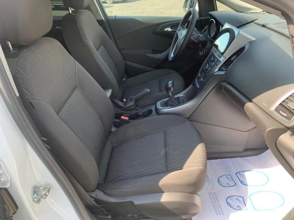 Opel Astra J Рестайлинг с пробегом 2014 года, цена 798 000 рублей, 164737 км, хэтчбек, Автокод Объявления