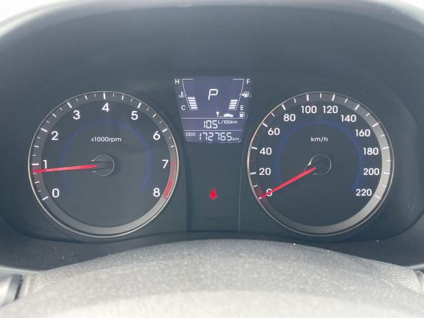 Hyundai Solaris I с пробегом 2012 года, цена 649 000 рублей, 172765 км, седан, Автокод Объявления