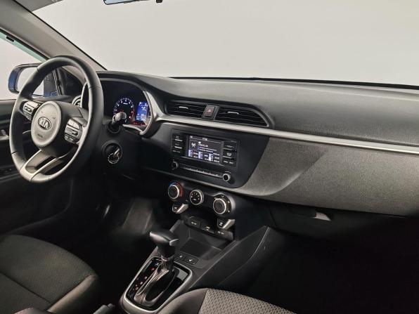 Kia Rio IV Рестайлинг с пробегом 2020 года, цена 1 599 000 рублей, 27780 км, седан, Автокод Объявления