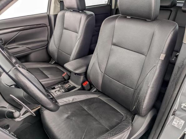 Mitsubishi Outlander III Рестайлинг 2 с пробегом 2017 года, цена 2 100 000 рублей, 113346 км, внедорожник, Автокод Объявления