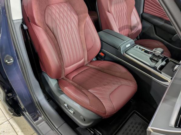 Hongqi HS5 I Рестайлинг с пробегом 2023 года, цена 3 180 000 рублей, 27323 км, внедорожник, Автокод Объявления