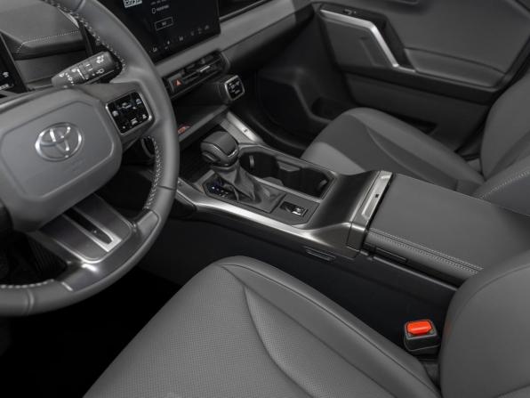 Toyota RAV4 VI (XA60) с пробегом 2026 года, цена 4 450 000 рублей, 12 км, внедорожник, Автокод Объявления