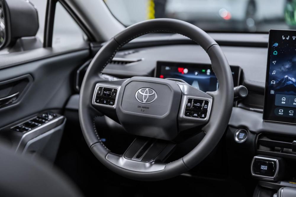 Toyota RAV4 VI (XA60) Москва  - изображение 10