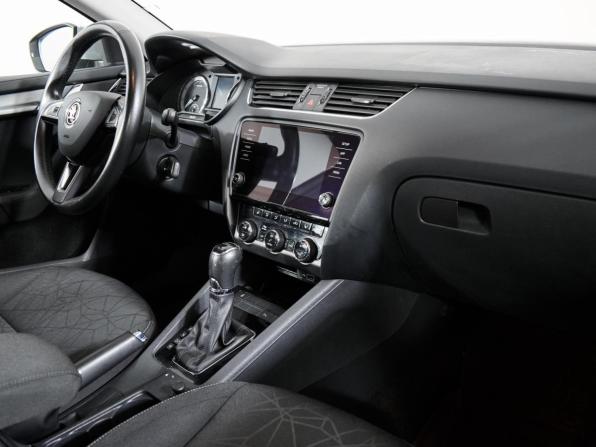Skoda Octavia III (A7) Рестайлинг с пробегом 2019 года, цена 2 000 000 рублей, 134757 км, лифтбек, Автокод Объявления