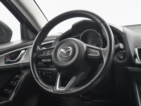 Mazda 3 III (BM) Рестайлинг с пробегом 2017 года, цена 1 850 000 рублей, 81247 км, седан, Автокод Объявления