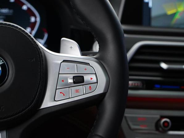 BMW 7 серии VI (G11/G12) Рестайлинг с пробегом 2019 года, цена 6 340 055 рублей, 114822 км, седан, Автокод Объявления