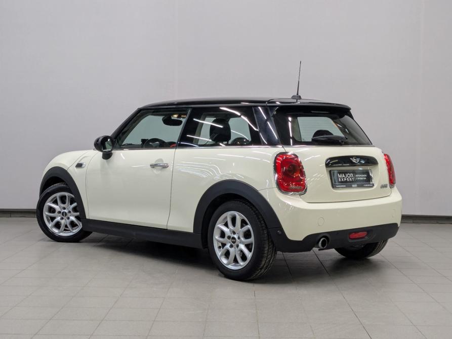 Mini Hatch III (F55/F56) Москва  - изображение 4