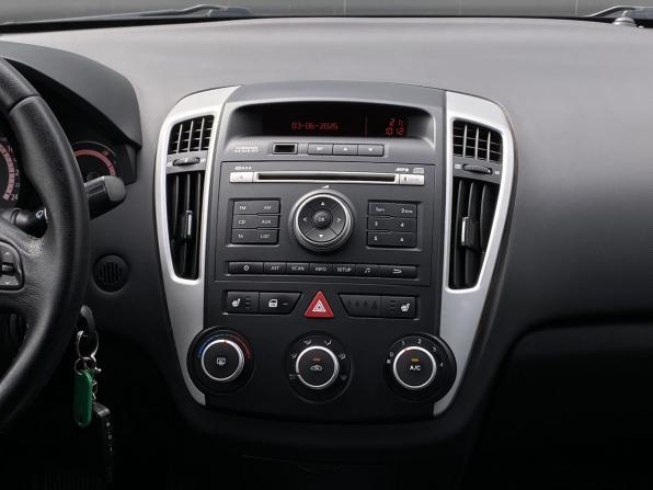 Kia Ceed I Рестайлинг с пробегом 2010 года, цена 849 000 рублей, 178584 км, хэтчбек, Автокод Объявления