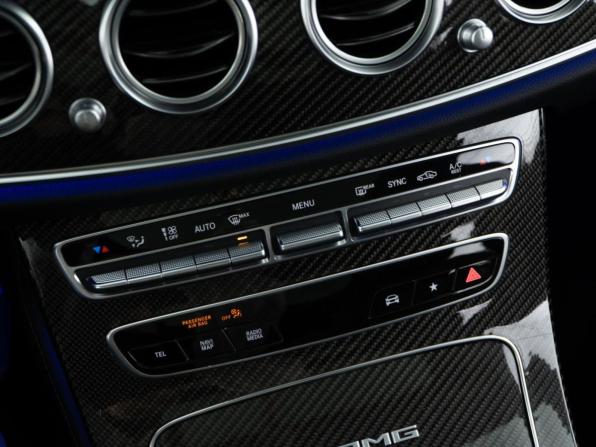 Mercedes-Benz E-Класс AMG V (W213) Рестайлинг с пробегом 2021 года, цена 11 679 999 рублей, 25754 км, седан, Автокод Объявления
