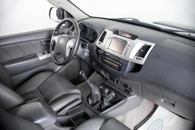 Toyota Hilux VII Рестайлинг с пробегом 2012 года, цена 1 649 000 рублей, 333265 км, offers.body_type.unknown, Автокод Объявления