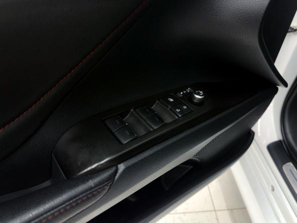 Toyota Camry VIII (XV70) Рестайлинг с пробегом 2021 года, цена 2 699 000 рублей, 150000 км, седан, Автокод Объявления
