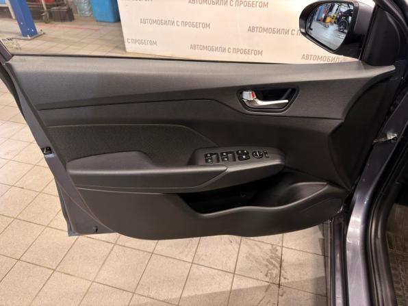Hyundai Solaris II Рестайлинг с пробегом 2021 года, цена 1 599 000 рублей, 84000 км, седан, Автокод Объявления