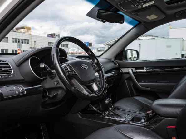 Kia Sorento II Рестайлинг с пробегом 2013 года, цена 1 648 000 рублей, 184642 км, внедорожник, Автокод Объявления