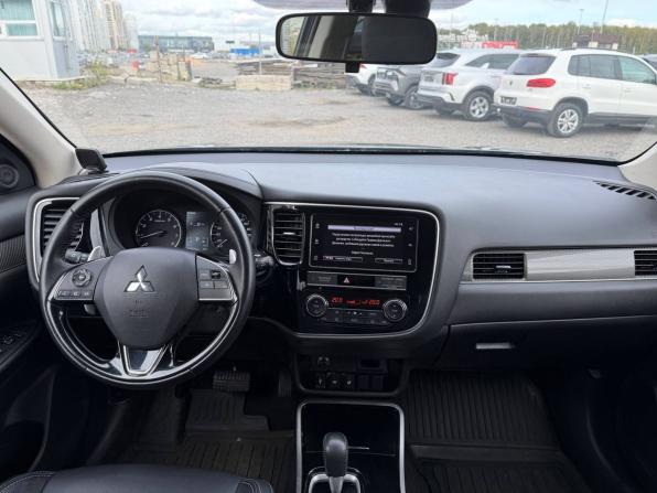 Mitsubishi Outlander III Рестайлинг 3 с пробегом 2019 года, цена 2 365 000 рублей, 60000 км, внедорожник, Автокод Объявления