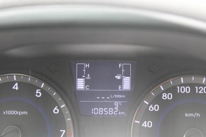 Hyundai Solaris I Рестайлинг с пробегом 2015 года, цена 810 000 рублей, 109000 км, седан, Автокод Объявления