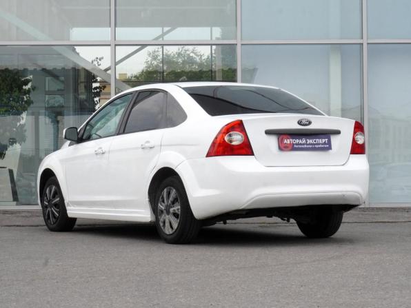 Ford Focus II Рестайлинг с пробегом 2010 года, цена 330 000 рублей, 267011 км, седан, Автокод Объявления