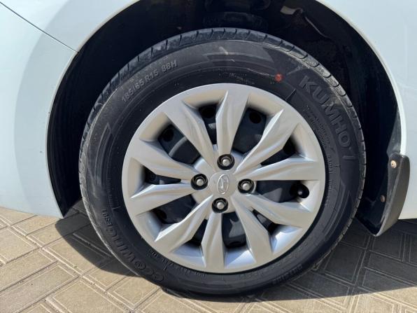 Hyundai Solaris II с пробегом 2019 года, цена 1 499 900 рублей, 60027 км, седан, Автокод Объявления