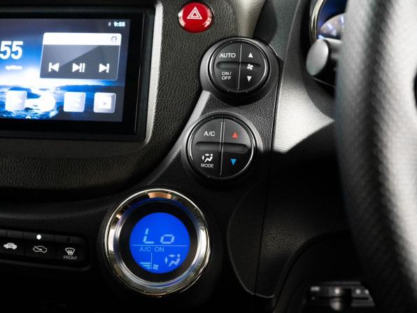 Honda Fit Shuttle I с пробегом 2011 года, цена 899 500 рублей, 129619 км, универсал, Автокод Объявления