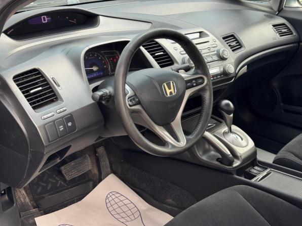 Honda Civic VIII Рестайлинг с пробегом 2009 года, цена 720 000 рублей, 305042 км, седан, Автокод Объявления