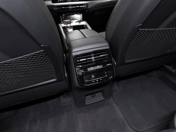 Audi Q6 с пробегом 2023 года, цена 6 500 000 рублей, 54374 км, внедорожник, Автокод Объявления