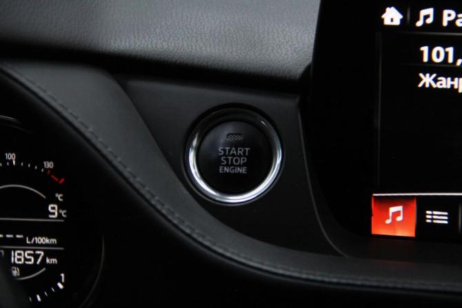 Mazda 6 III (GJ) Рестайлинг 2 с пробегом 2019 года, цена 1 822 000 рублей, 121800 км, седан, Автокод Объявления