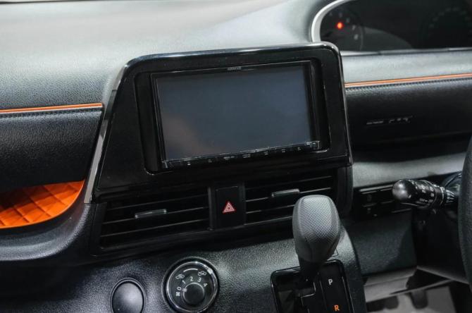 Toyota Sienta I Рестайлинг 1 с пробегом 2019 года, цена 1 549 000 рублей, 109000 км, компактвэн, Автокод Объявления