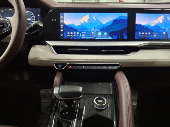 Geely Monjaro I с пробегом 2024 года, цена 3 580 000 рублей, 27951 км, внедорожник, Автокод Объявления