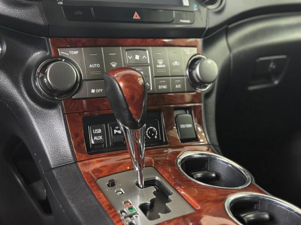 Toyota Highlander II (XU40) Рестайлинг с пробегом 2011 года, цена 1 690 000 рублей, 262152 км, внедорожник, Автокод Объявления