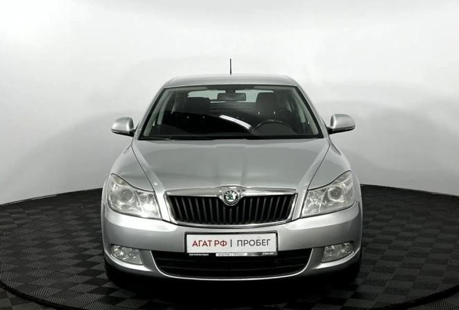 Skoda Octavia II (A5) Рестайлинг с пробегом 2011 года, цена 820 000 рублей, 196000 км, лифтбек, Автокод Объявления