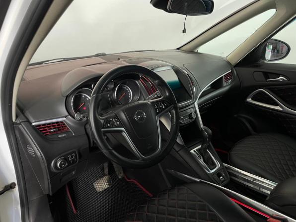 Opel Zafira C с пробегом 2013 года, цена 1 045 000 рублей, 223621 км, минивэн, Автокод Объявления