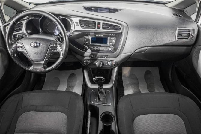 Kia Ceed II с пробегом 2015 года, цена 949 000 рублей, 214000 км, хэтчбек, Автокод Объявления