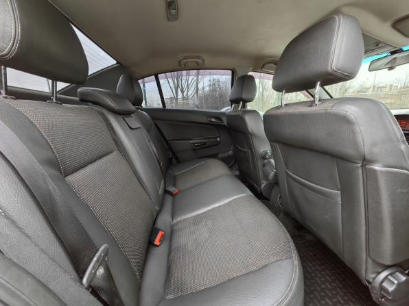 Opel Astra H Рестайлинг с пробегом 2008 года, цена 244 900 рублей, 270000 км, седан, Автокод Объявления