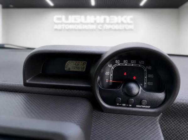 Toyota Spade с пробегом 2015 года, цена 889 000 рублей, 104650 км, минивэн, Автокод Объявления