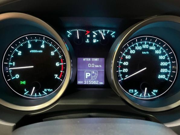 Toyota Land Cruiser 200 Series с пробегом 2011 года, цена 2 900 000 рублей, 315561 км, внедорожник, Автокод Объявления