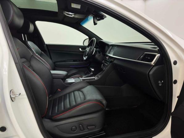 Kia Optima IV Рестайлинг с пробегом 2018 года, цена 2 045 000 рублей, 102393 км, седан, Автокод Объявления