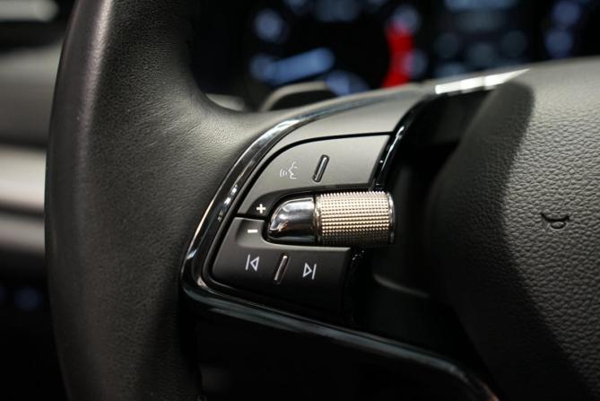 Skoda Octavia IV (A8) с пробегом 2021 года, цена 2 165 000 рублей, 60000 км, лифтбек, Автокод Объявления