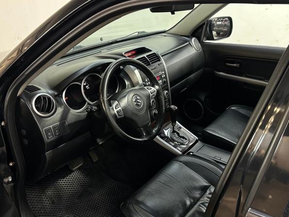 Suzuki Grand Vitara II с пробегом 2006 года, цена 650 000 рублей, 228240 км, внедорожник, Автокод Объявления