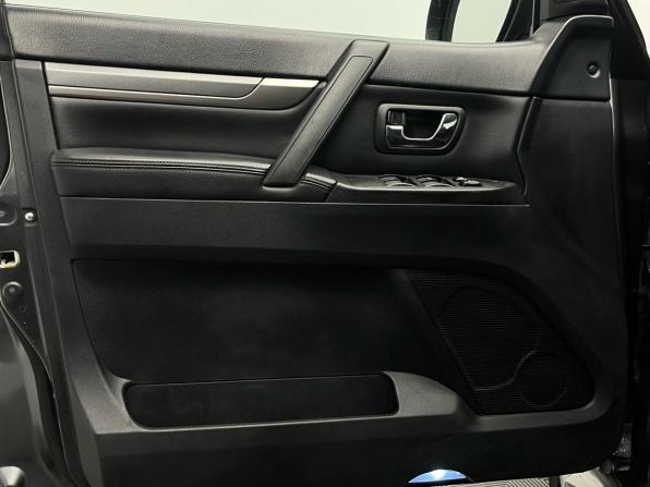 Mitsubishi Pajero IV Рестайлинг 1 с пробегом 2011 года, цена 1 689 000 рублей, 259859 км, внедорожник, Автокод Объявления