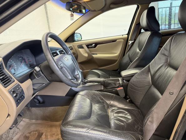 Volvo V70 II с пробегом 2001 года, цена 480 000 рублей, 410853 км, универсал, Автокод Объявления