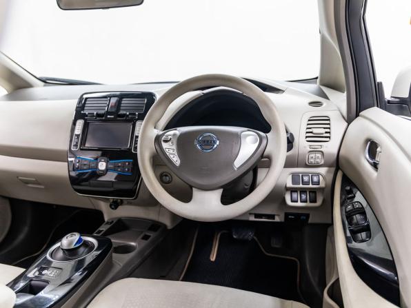Nissan Leaf I (ZE0/AZE0) с пробегом 2011 года, цена 523 000 рублей, 157212 км, хэтчбек, Автокод Объявления