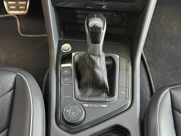Volkswagen Tiguan II Рестайлинг с пробегом 2021 года, цена 3 390 000 рублей, 54101 км, внедорожник, Автокод Объявления