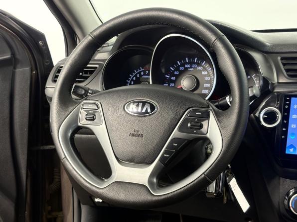 Kia Rio III Рестайлинг с пробегом 2016 года, цена 880 000 рублей, 88968 км, седан, Автокод Объявления